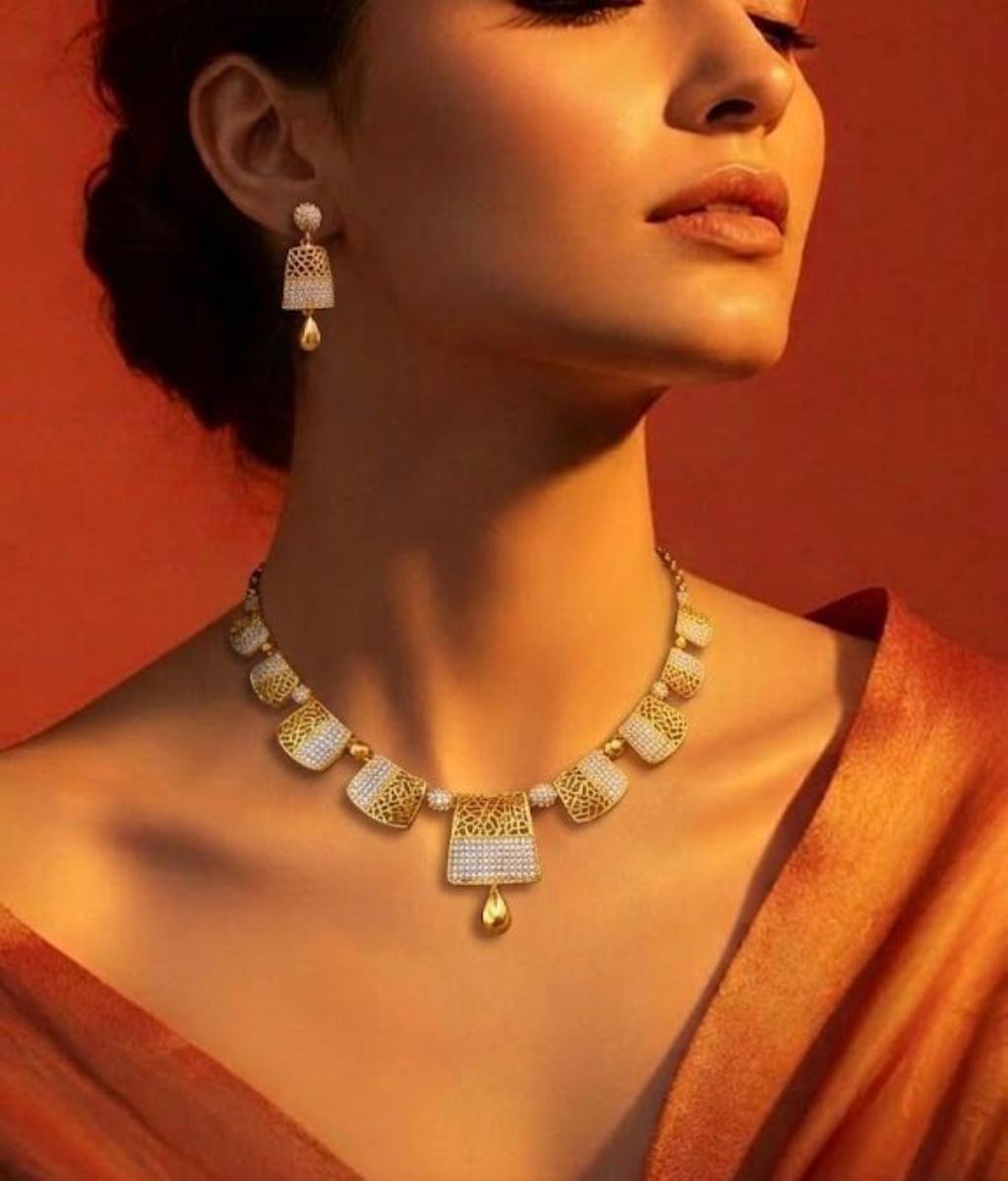 Ad Stone Trendy Necklace