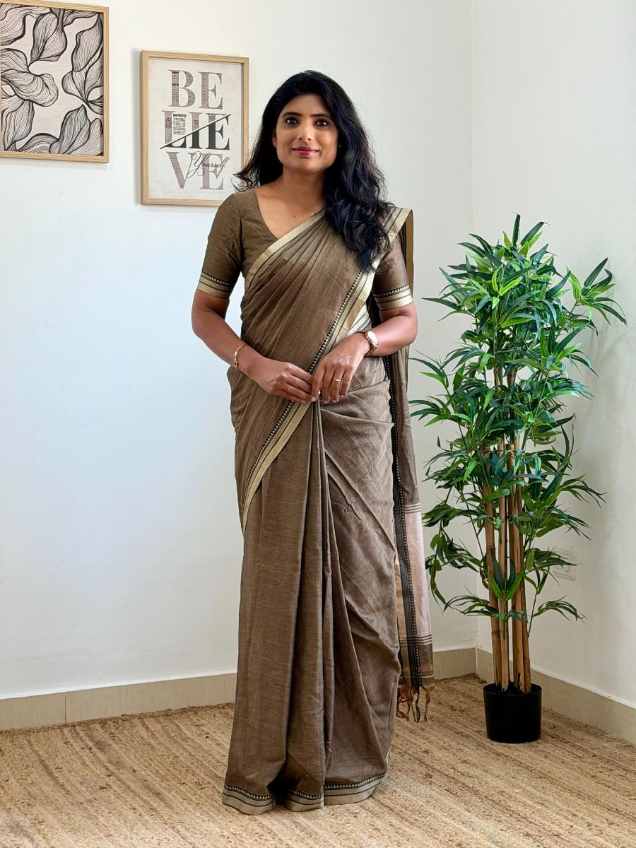 Narayanpet Cotton With Ready Wear Blouse