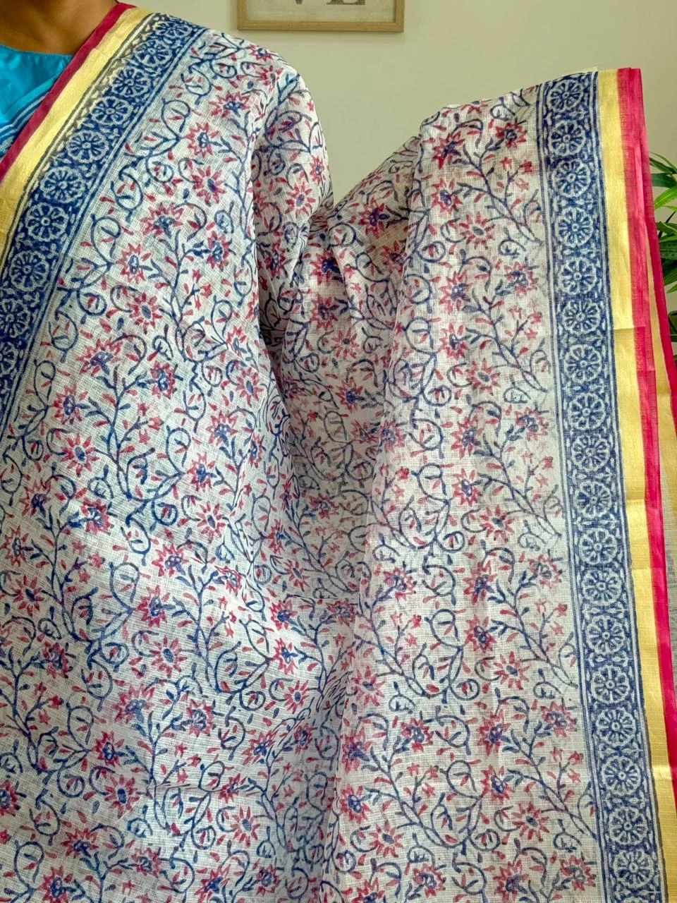 2025-12-23-694a3e4172579